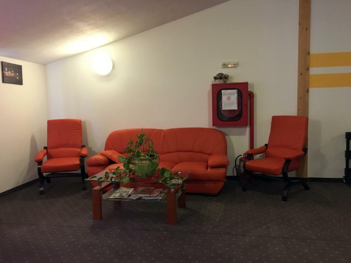 Ranch Robert Hotel Dudestii Noi Eksteriør billede
