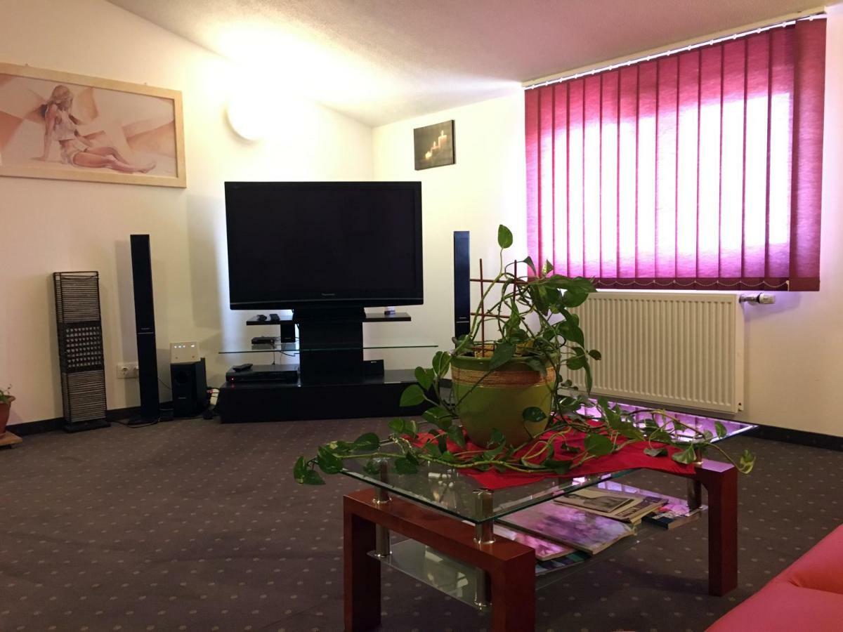 Ranch Robert Hotel Dudestii Noi Eksteriør billede